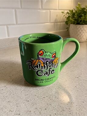 Vintage 2000 Rainforest Cafe MGM Grand Las Vegas Cha! Cha! Frog Green Mug 16 oz